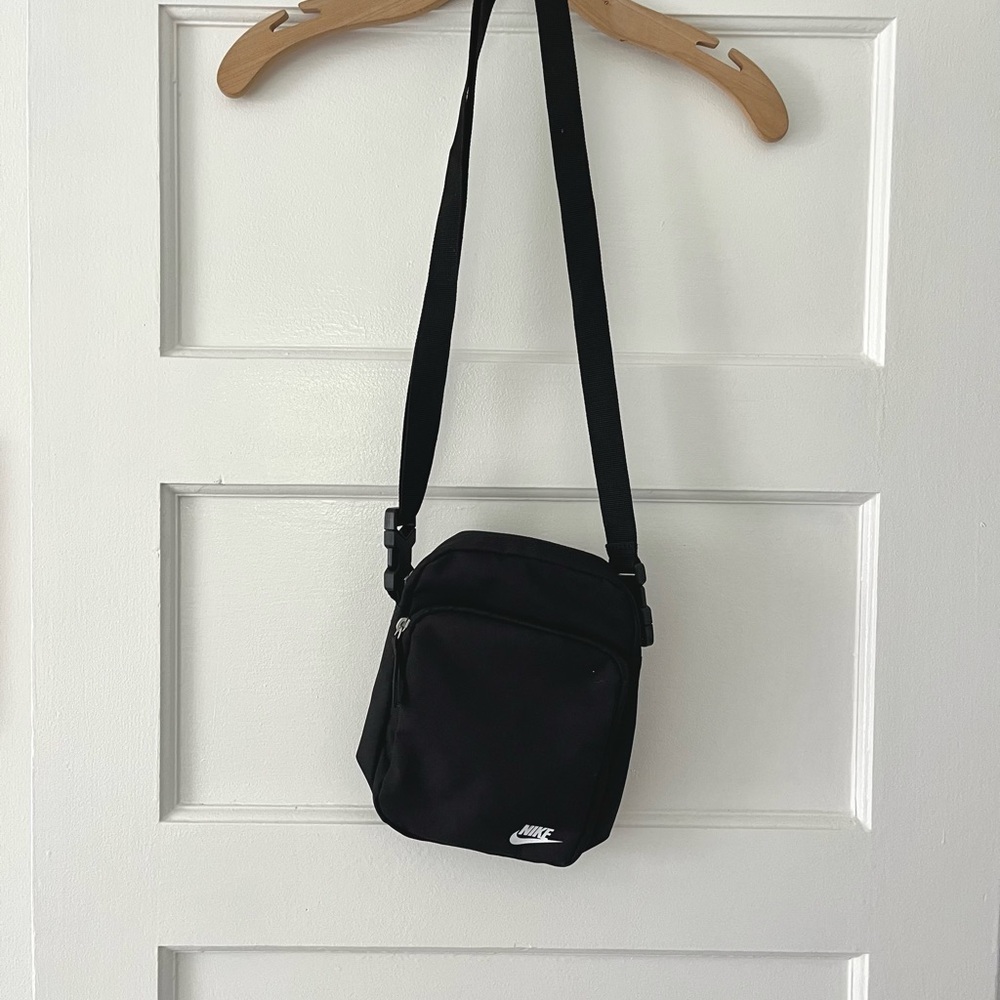 Nike Heritage Crossbody Bag